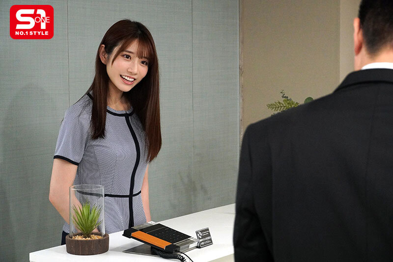 美人受付嬢さん、弱みを握られ社内で犯されるｗｗｗ